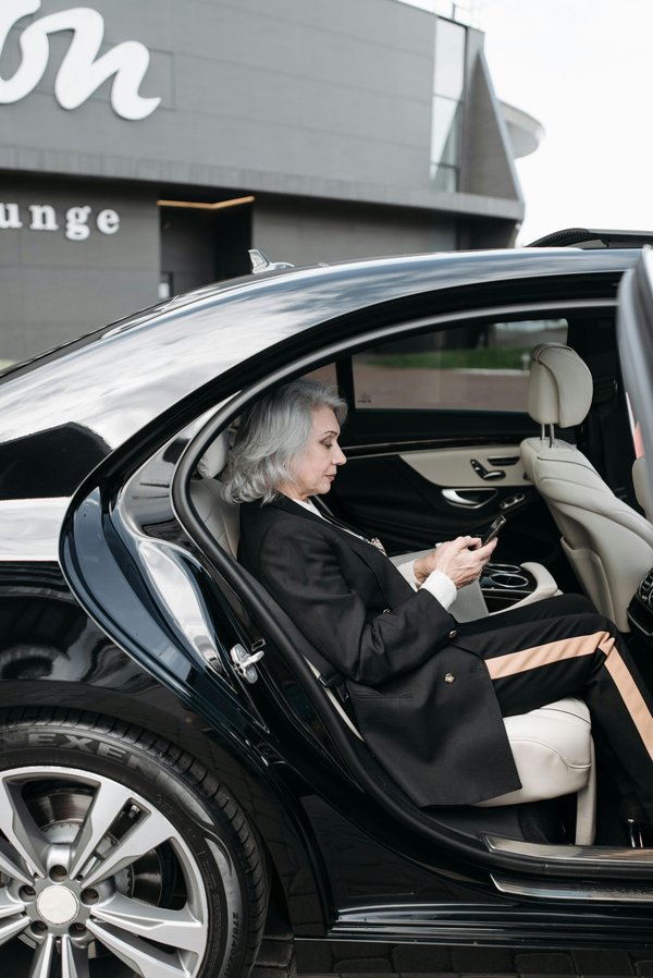 Optez pour un transport avec chauffeur privé VTC à Saint-Étienne pour plus de flexibilité